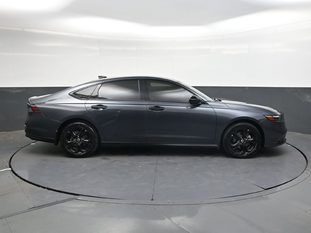 Certified 2025 Honda Accord SE image 3
