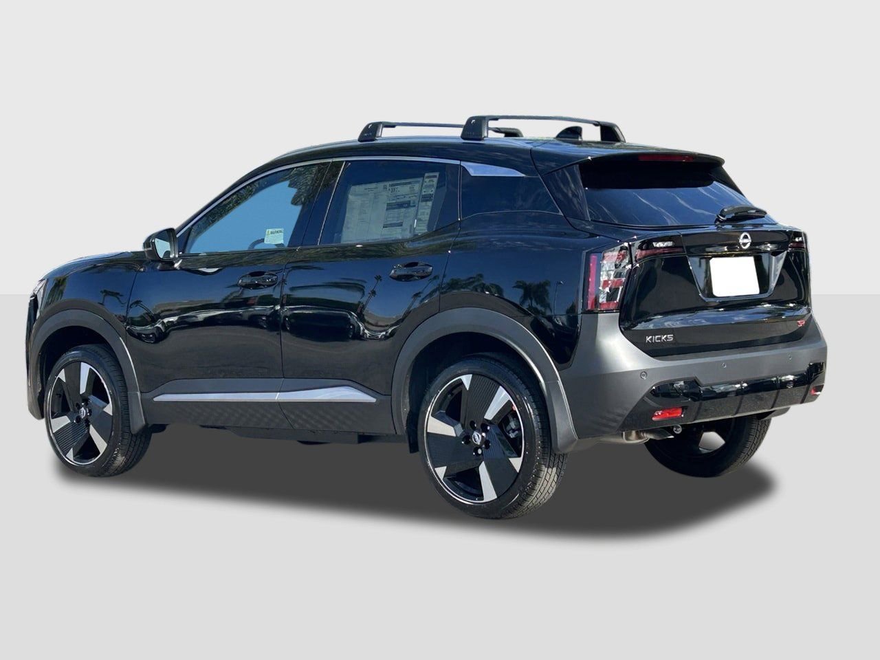 New 2026 Nissan Kicks SR FWD image 2