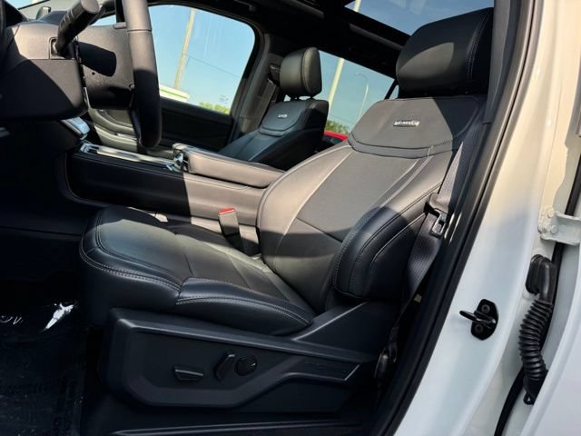 Certified 2025 Ford Expedition Max Platinum w/ Stealth Performance Package AWD/4WD image 5