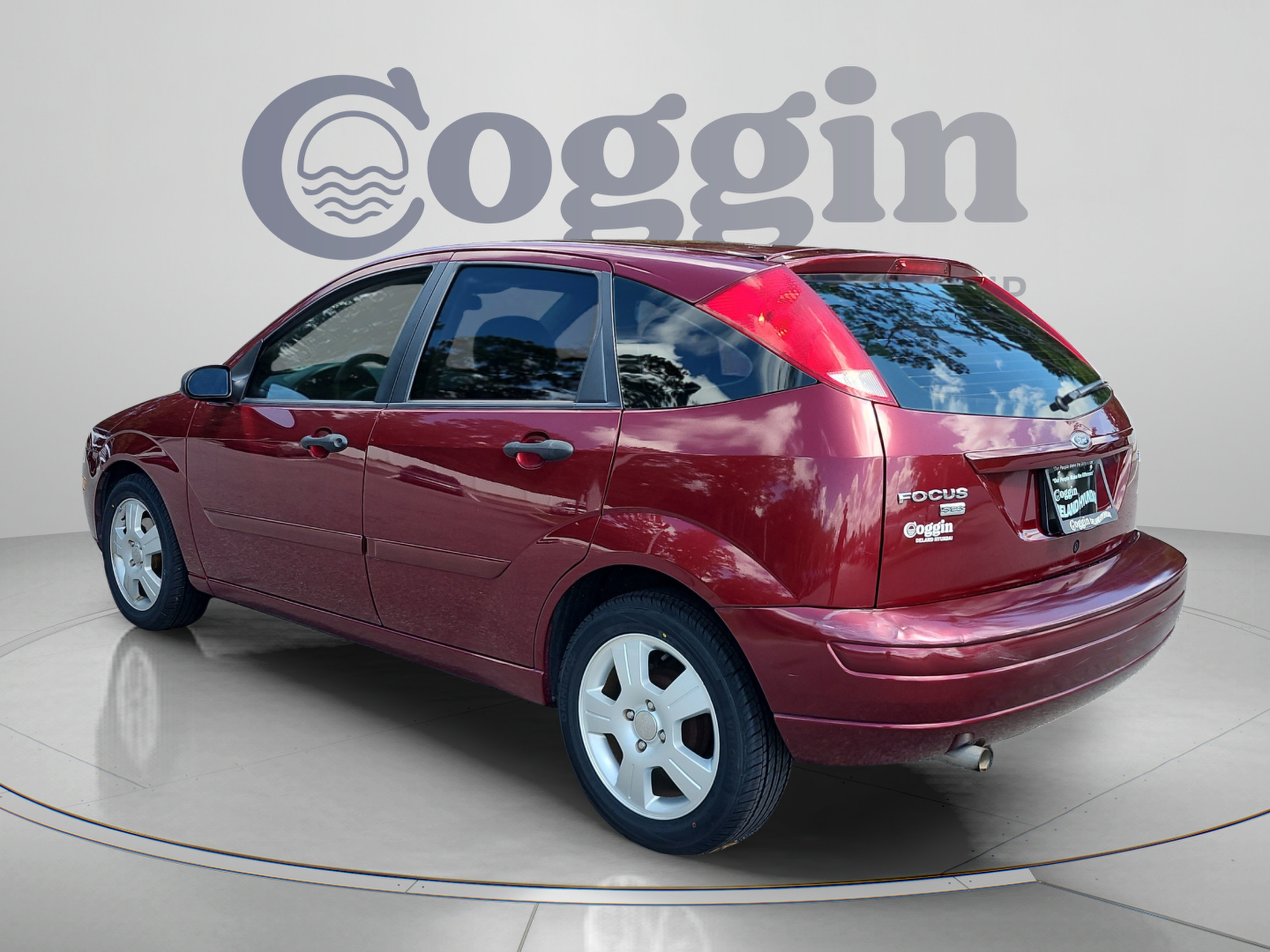 Used 2006 Ford Focus ZX5 Hatchback FWD image 3