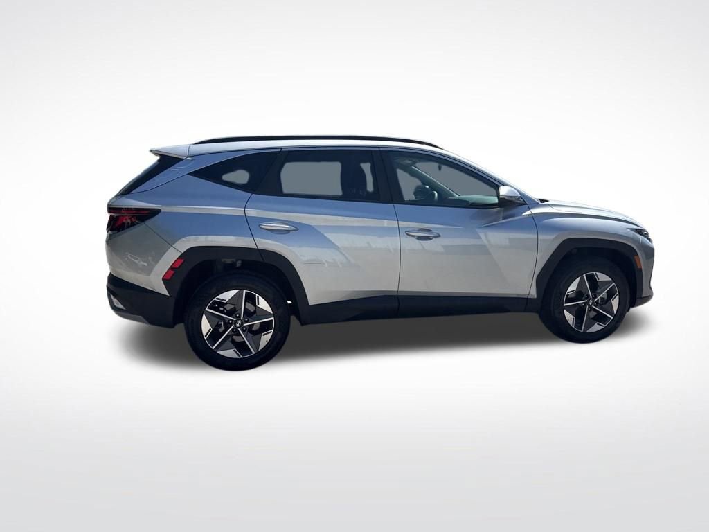 Used 2025 Hyundai Tucson SEL AWD/4WD image 17