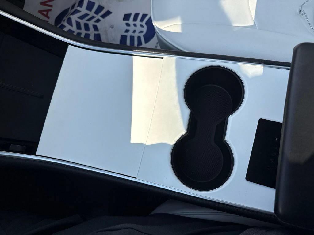 Used 2020 Tesla Model 3 Standard Range RWD image 25