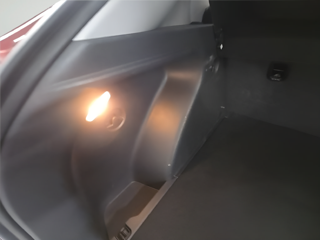Used 2025 Hyundai Kona SEL FWD image 20