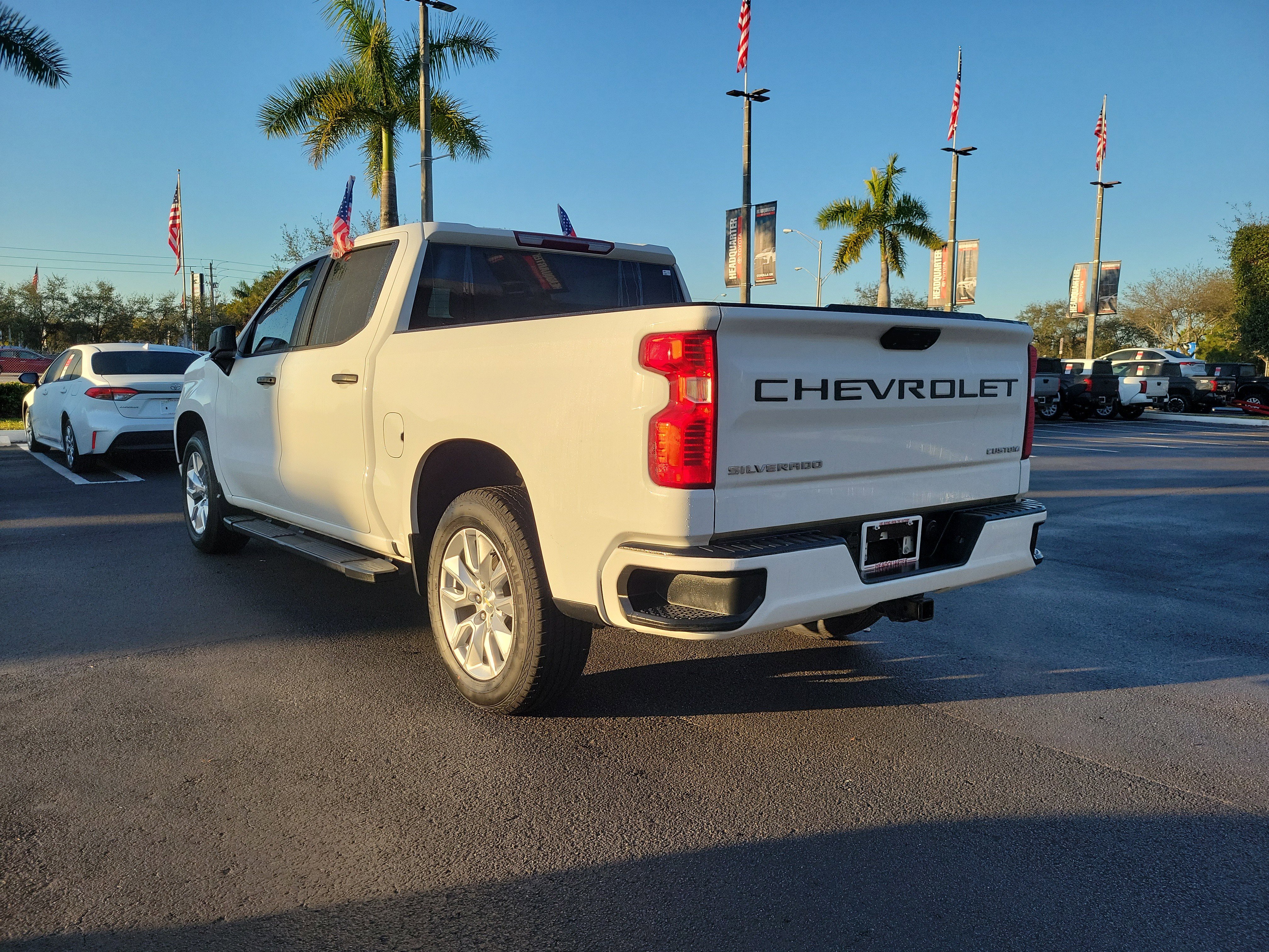 Used 2023 Chevrolet Silverado 1500 Custom image 8