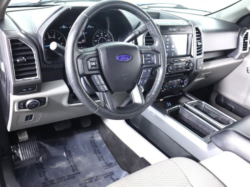 Used 2016 Ford F150 XLT w/ Equipment Group 302A Luxury AWD/4WD image 9