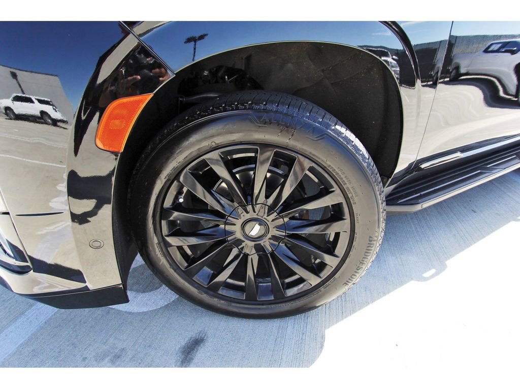 Used 2021 Cadillac Escalade Premium Luxury image 33