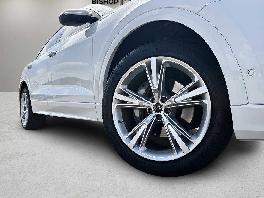 Used 2023 Audi Q8 Premium Plus AWD/4WD image 30