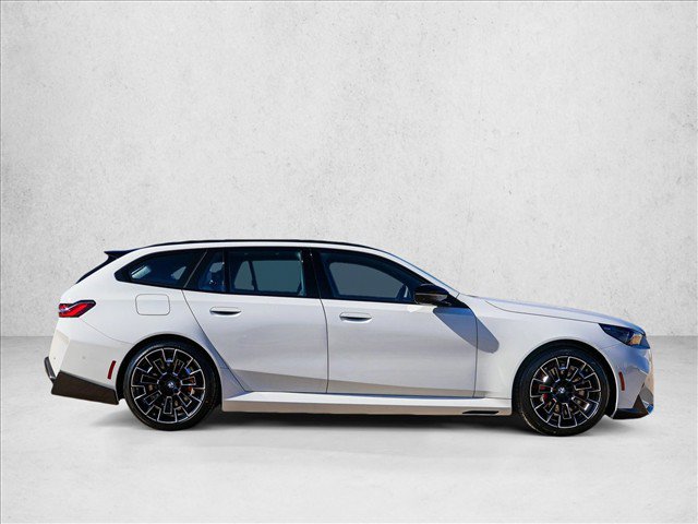 New 2027 BMW M5 Touring AWD/4WD image 4