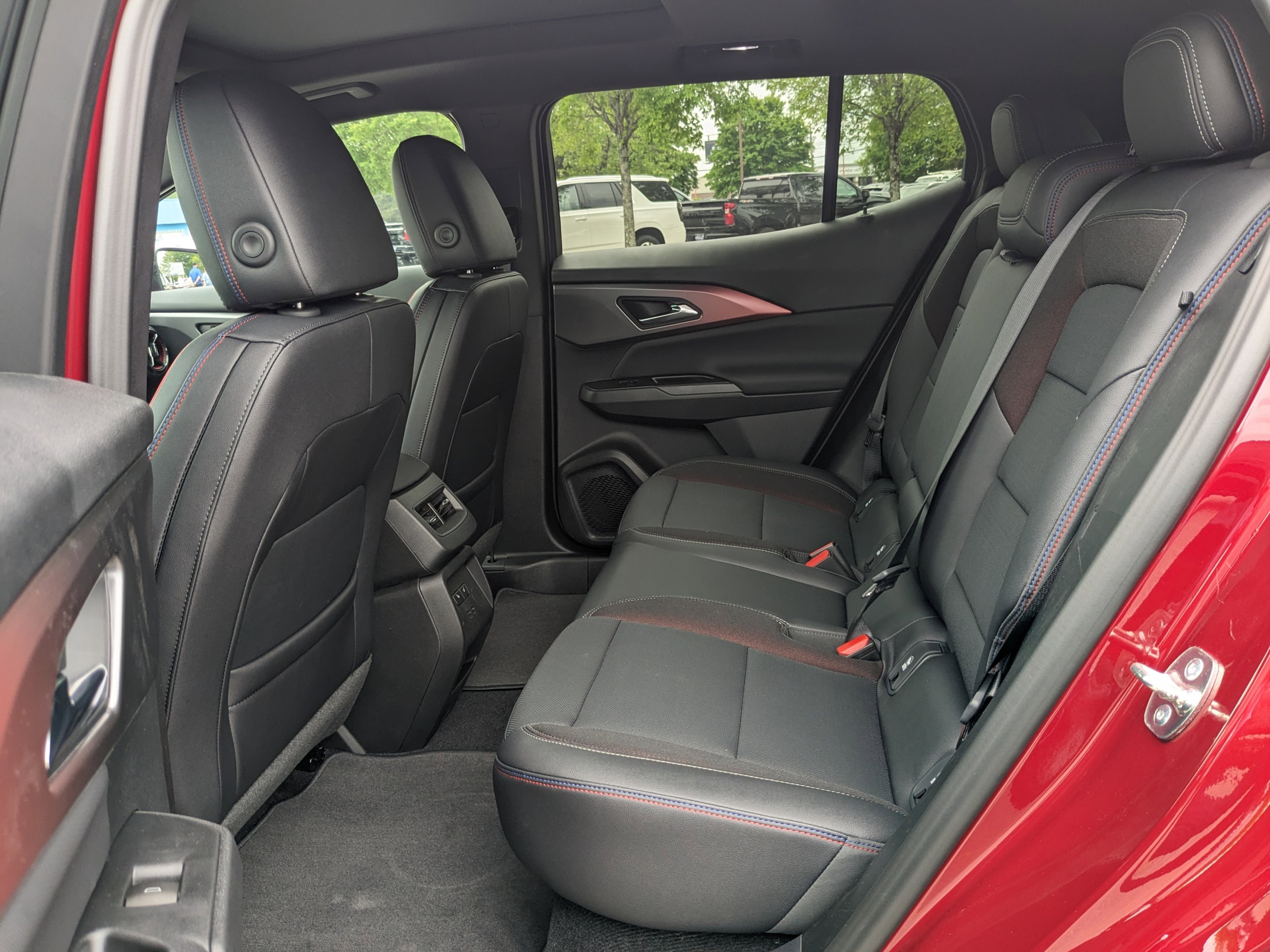 New 2025 Chevrolet Equinox EV RS image 15