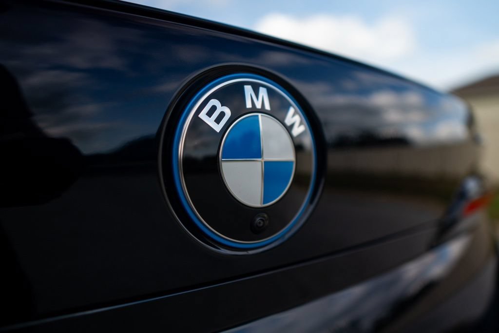 Certified 2024 BMW i7 xDrive60 w/ Executive Package AWD/4WD image 7