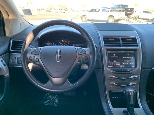 Used 2012 Lincoln MKX FWD image 18