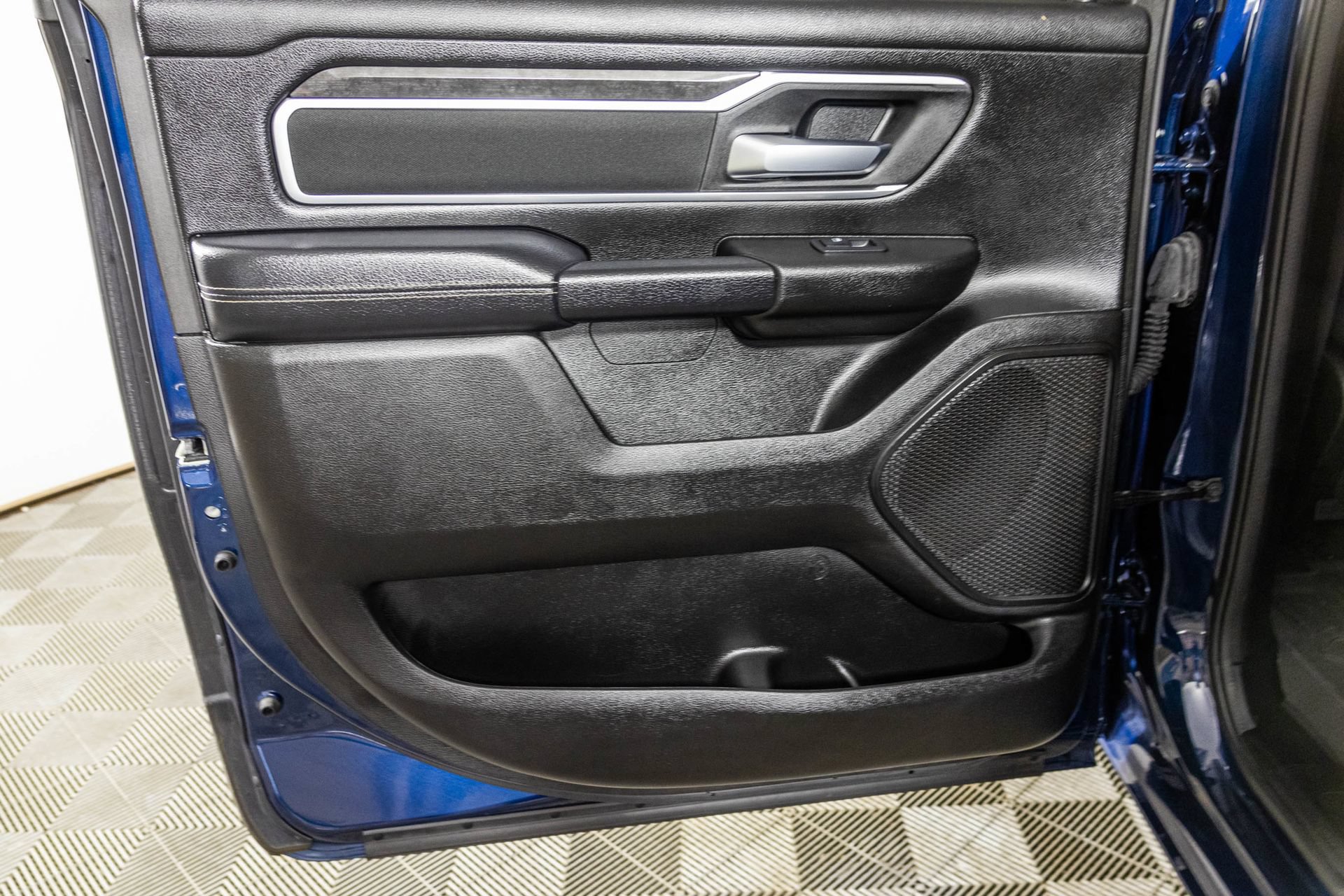 Used 2023 RAM 1500 Big Horn AWD/4WD image 43