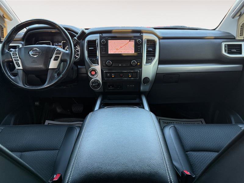 Used 2019 Nissan Titan PRO-4X image 11