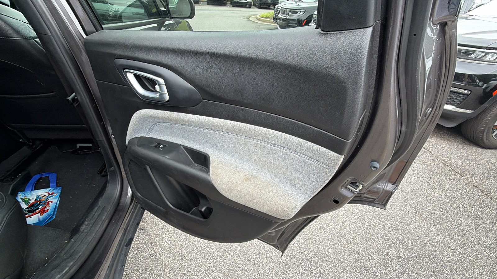 Used 2024 Jeep Compass Latitude AWD/4WD image 20