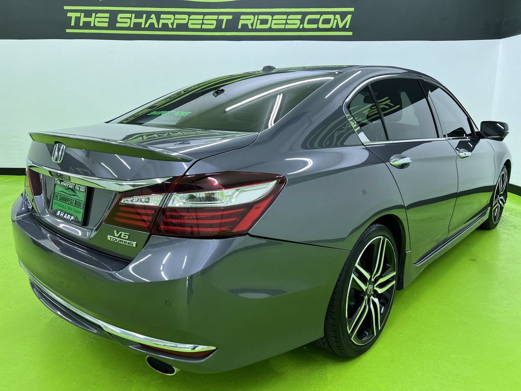 Used 2016 Honda Accord Touring image 10