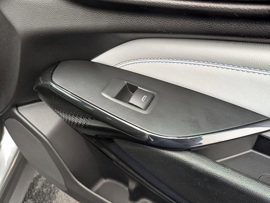 Used 2025 Chevrolet Trax LT image 37