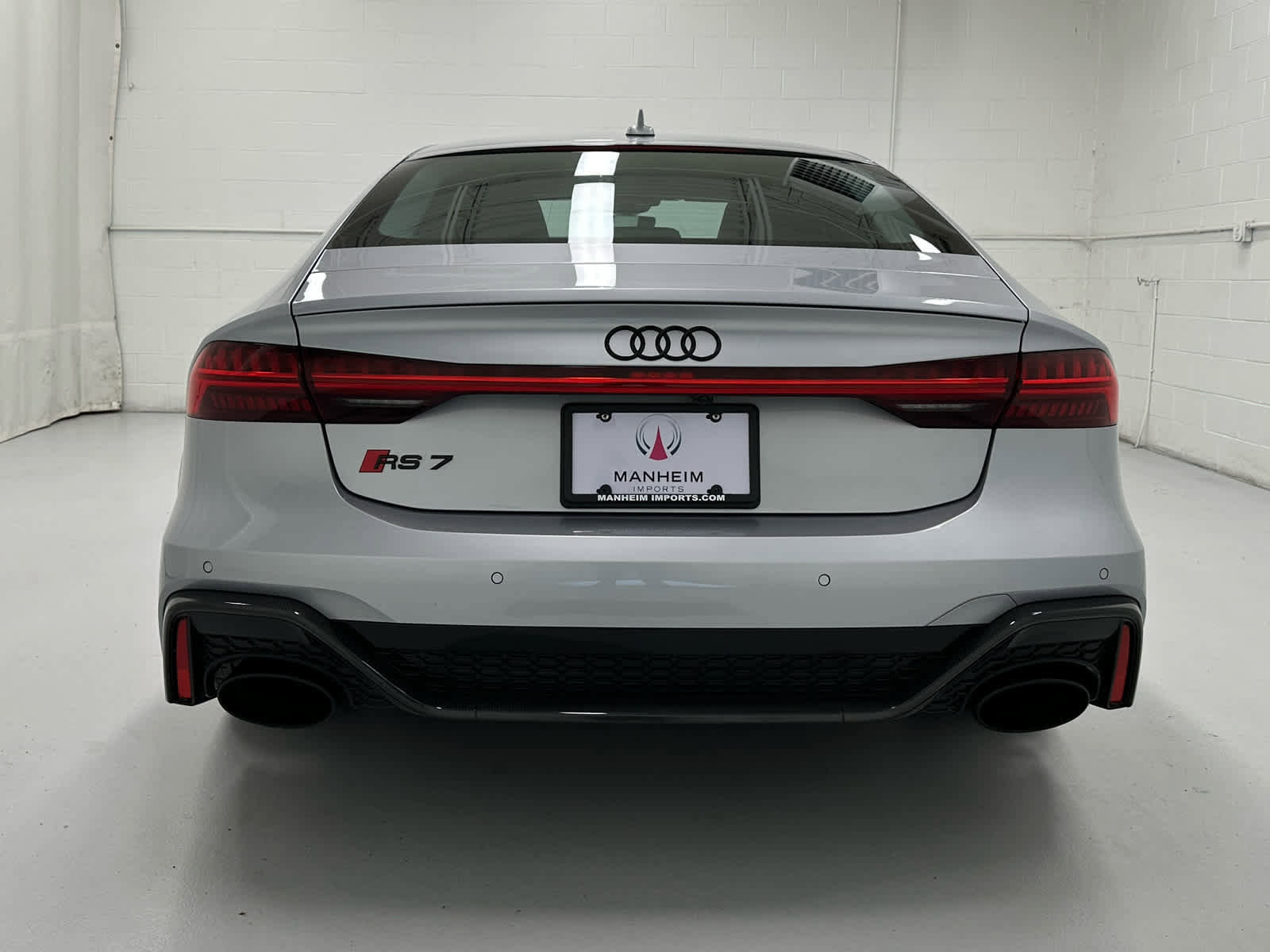 Used 2023 Audi RS 7 Sportback w/ Carbon Optic Package AWD/4WD image 7