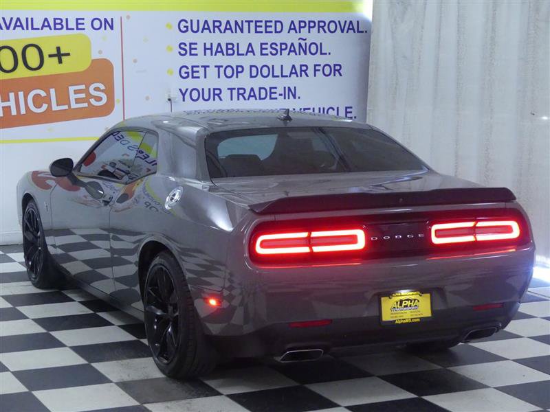 Used 2018 Dodge Challenger R/T Scat Pack w/ Leather Interior Group RWD image 5