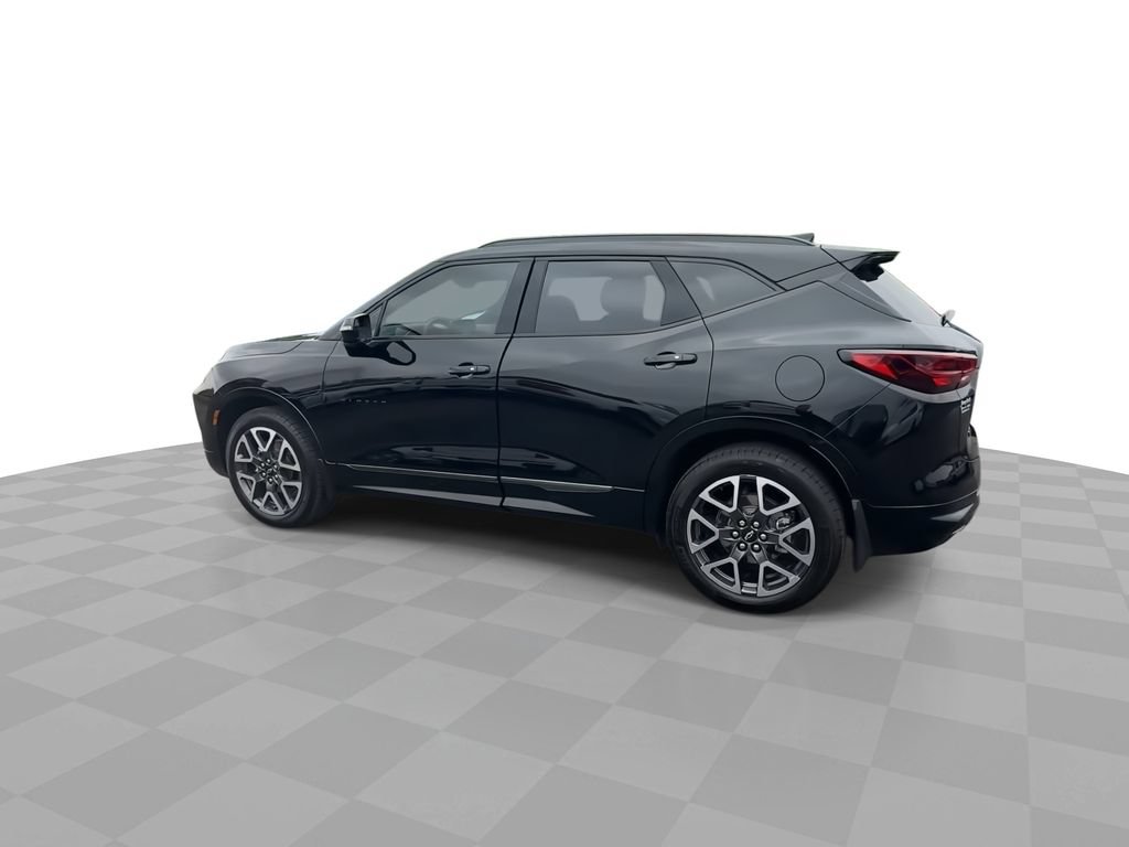 Certified 2023 Chevrolet Blazer RS w/ Driver Confidence II Package FWD image 6