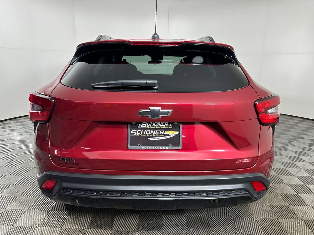 Used 2024 Chevrolet Trax RS w/ Driver Confidence Package image 4