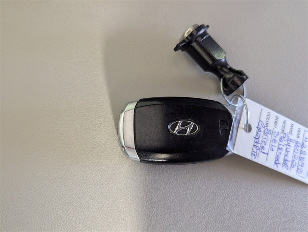 Used 2022 Hyundai Palisade SEL w/ 8P Bench Seat Package image 28
