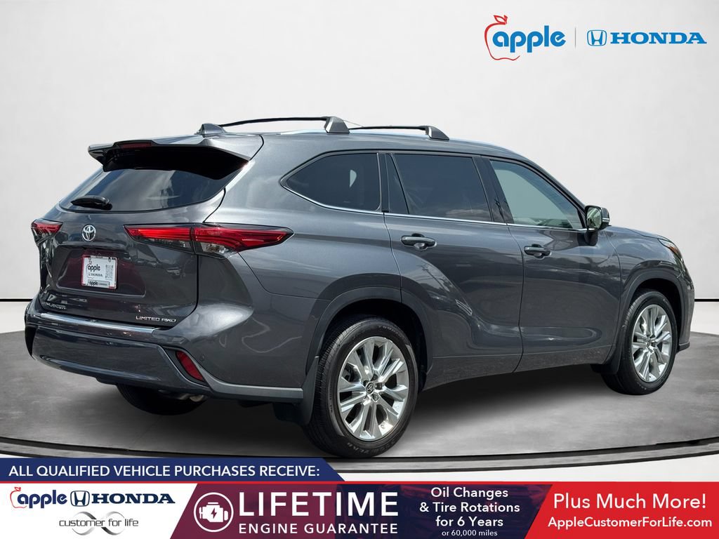 Used 2023 Toyota Highlander Limited AWD/4WD image 3