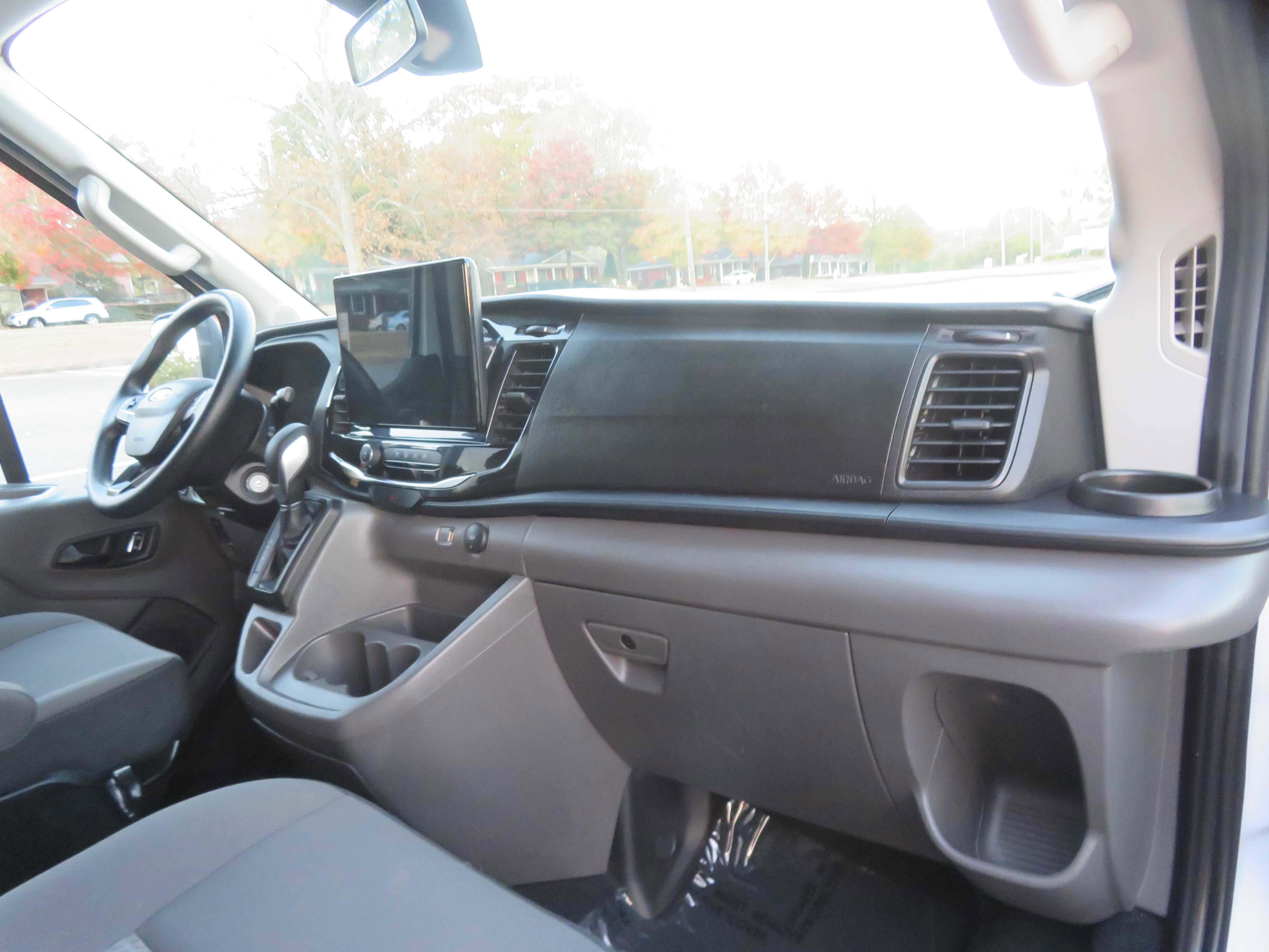 Used 2024 Ford Transit 350 XLT image 37