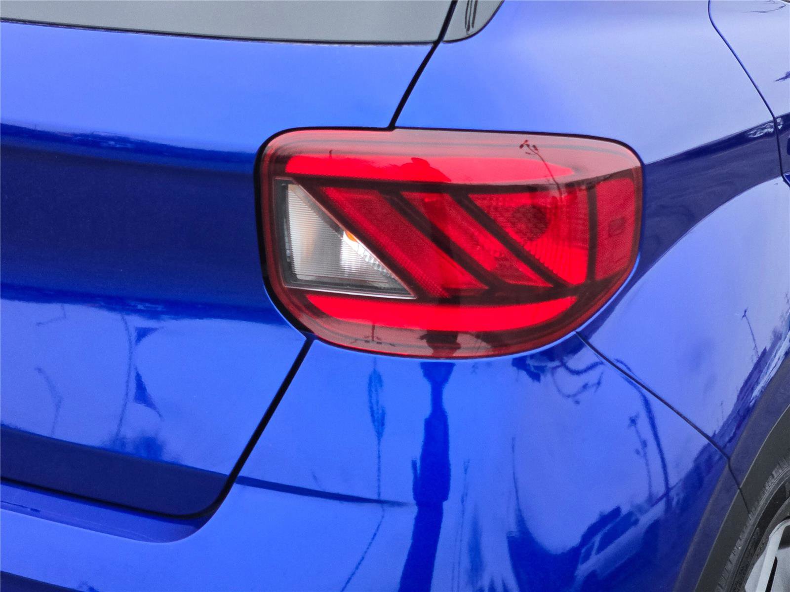 Used 2025 Hyundai Venue SEL image 13