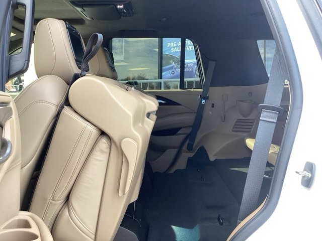 Used 2018 Cadillac Escalade Platinum image 14