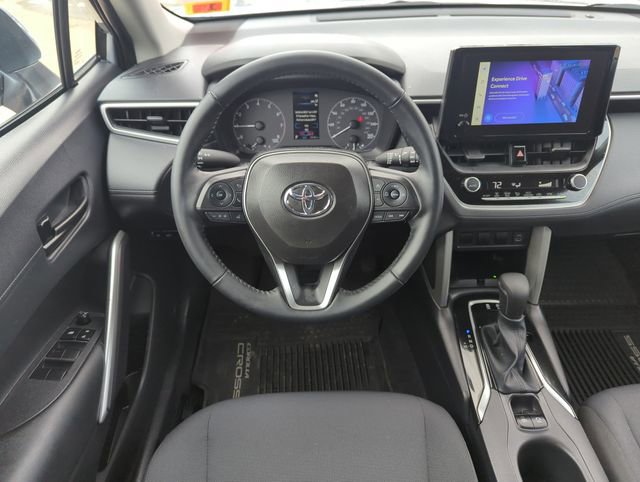 Used 2024 Toyota Corolla Cross LE image 16