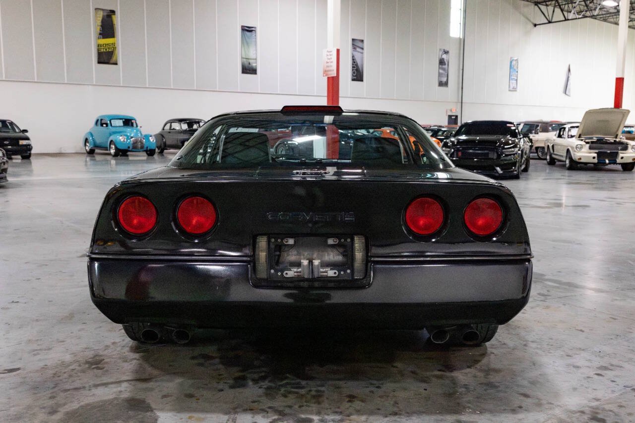 Used 1990 Chevrolet Corvette Coupe RWD image 5