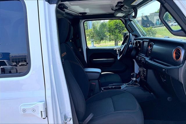 Used 2023 Jeep Gladiator Mojave w/ Cold Weather Group AWD/4WD image 28