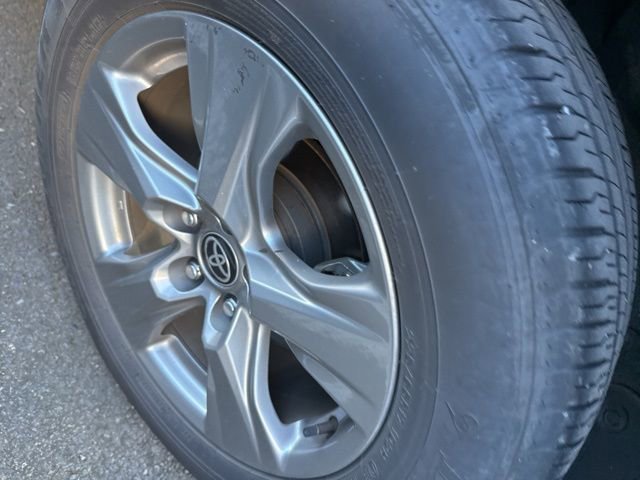 Used 2024 Toyota RAV4 XLE w/ Convenience Package image 11