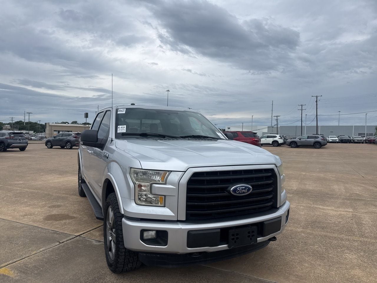Used 2016 Ford F150 XLT w/ Equipment Group 302A Luxury AWD/4WD image 2