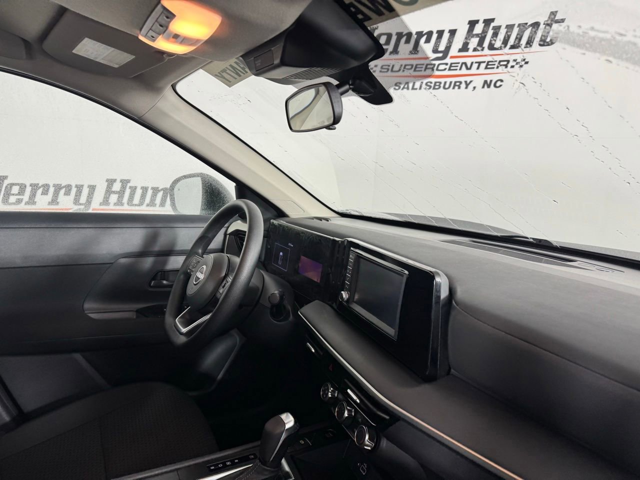 Used 2025 Nissan Kicks S image 29