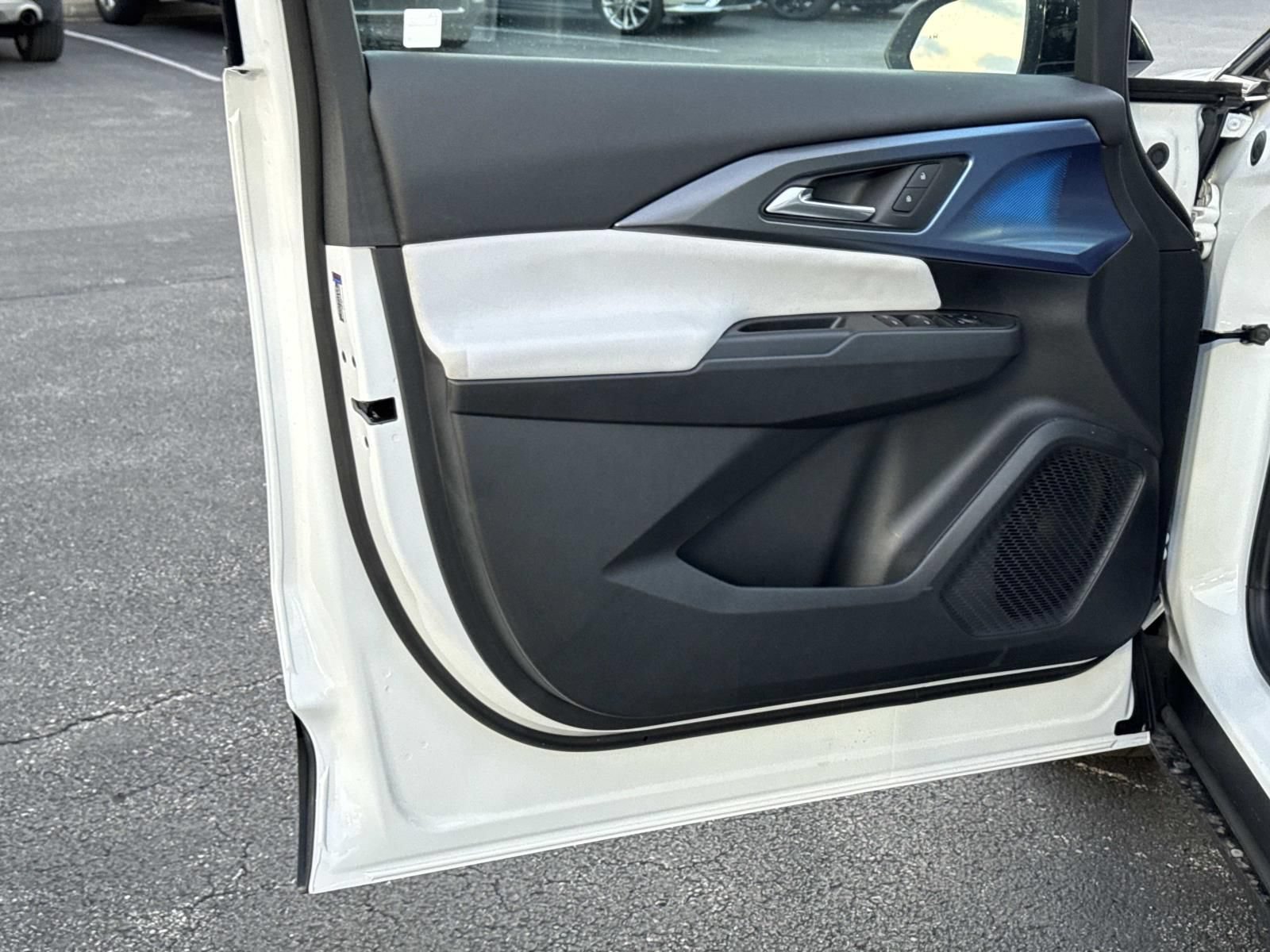 New 2026 Chevrolet Equinox EV LT AWD/4WD image 15
