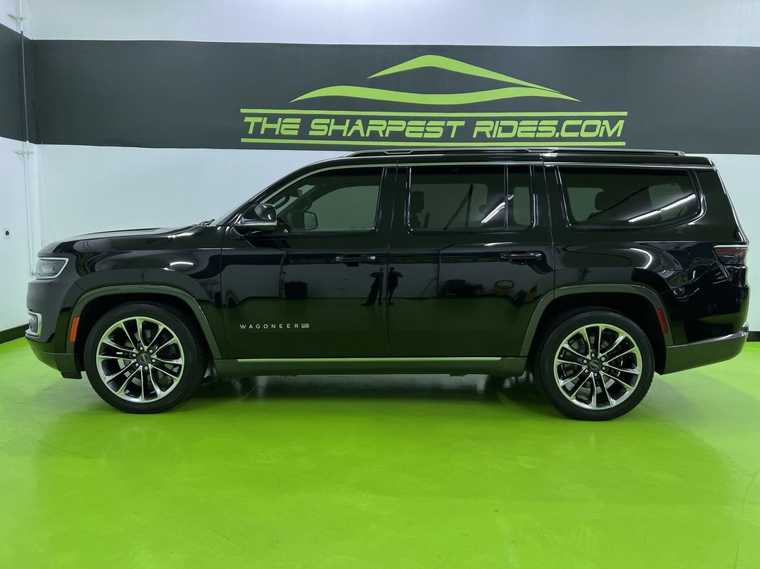 Used 2022 Jeep Wagoneer Series III w/ Premium Group I AWD/4WD image 6