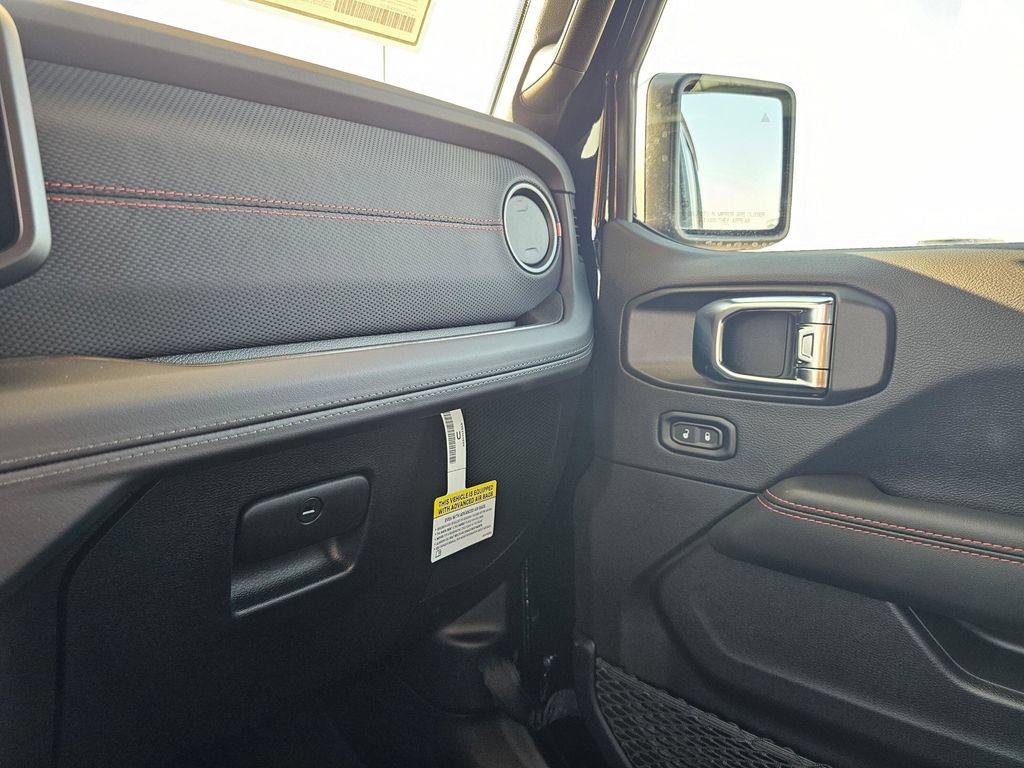 New 2025 Jeep Wrangler Unlimited Rubicon AWD/4WD image 25