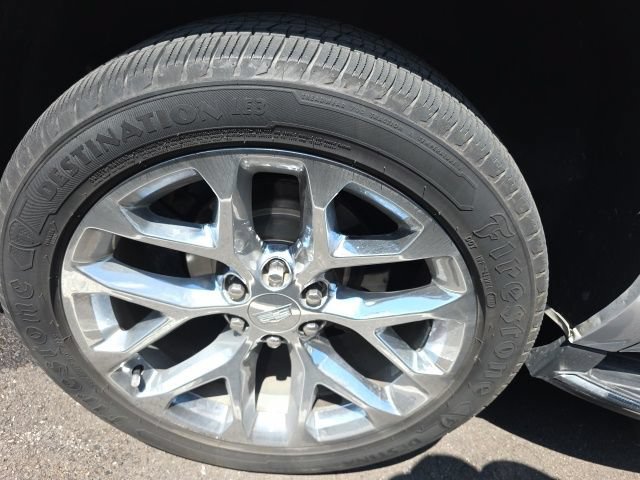Used 2017 Cadillac Escalade ESV Luxury AWD/4WD image 6