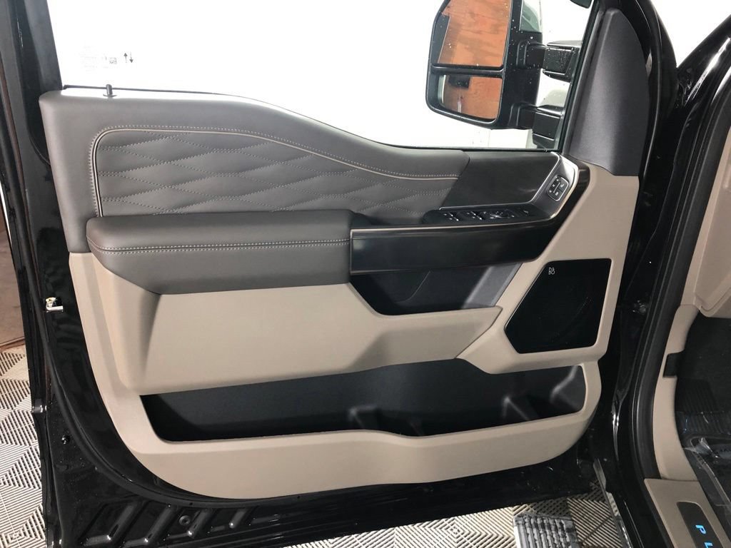 New 2026 Ford F250 Platinum w/ Platinum Plus Package AWD/4WD image 9