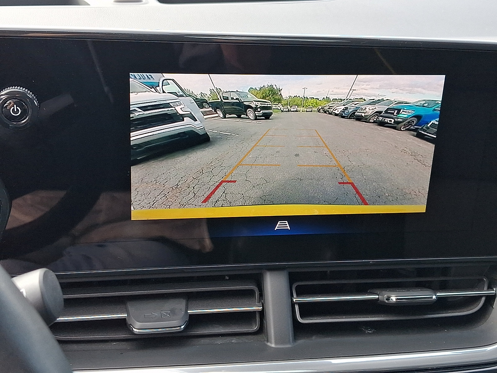 Certified 2024 Chevrolet Trax ACTIV w/ Driver Confidence Package FWD image 18