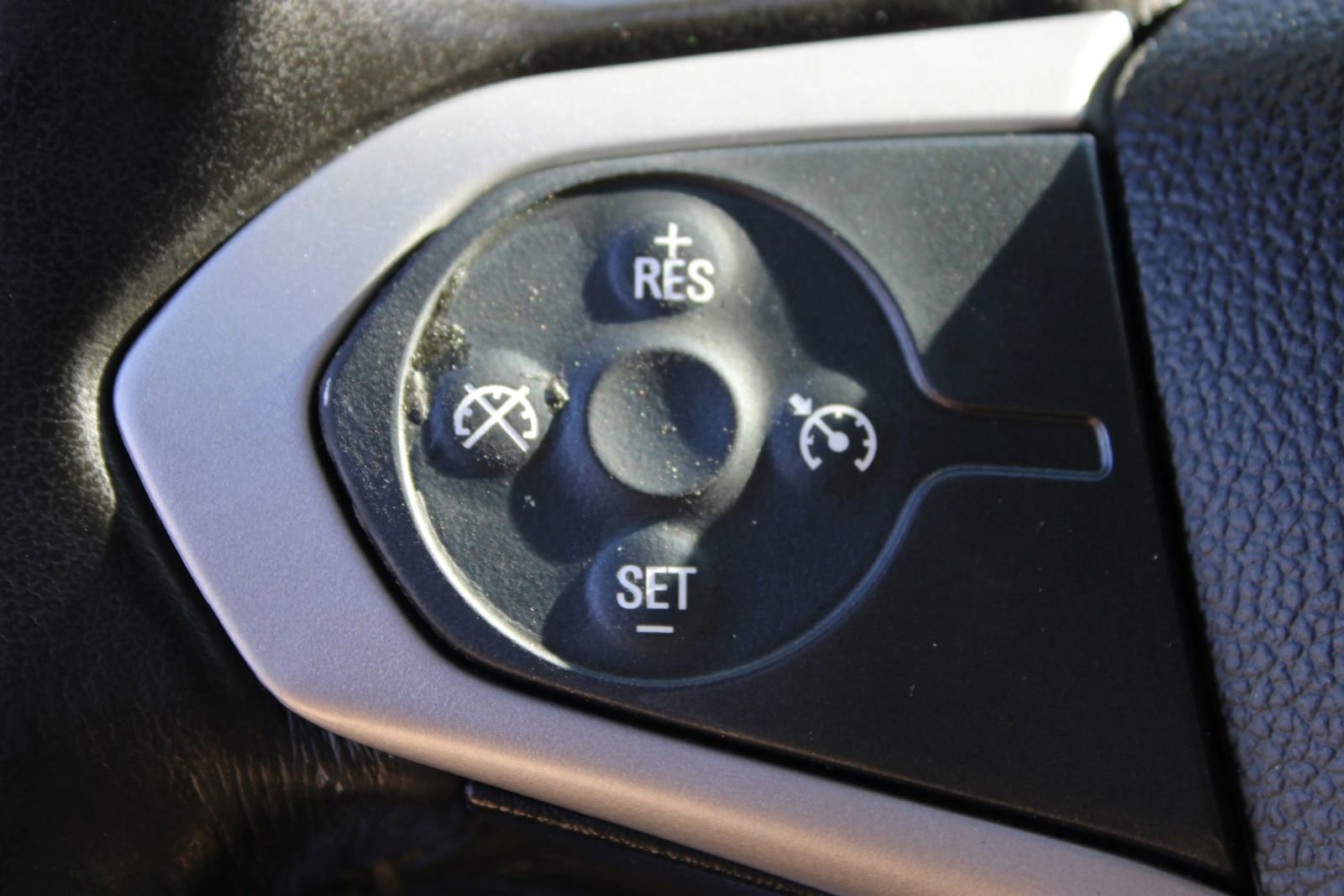 Used 2015 Chevrolet Colorado LT w/ LT Convenience Package RWD image 24