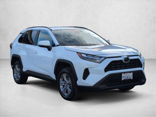 Used 2025 Toyota RAV4 XLE FWD image 3