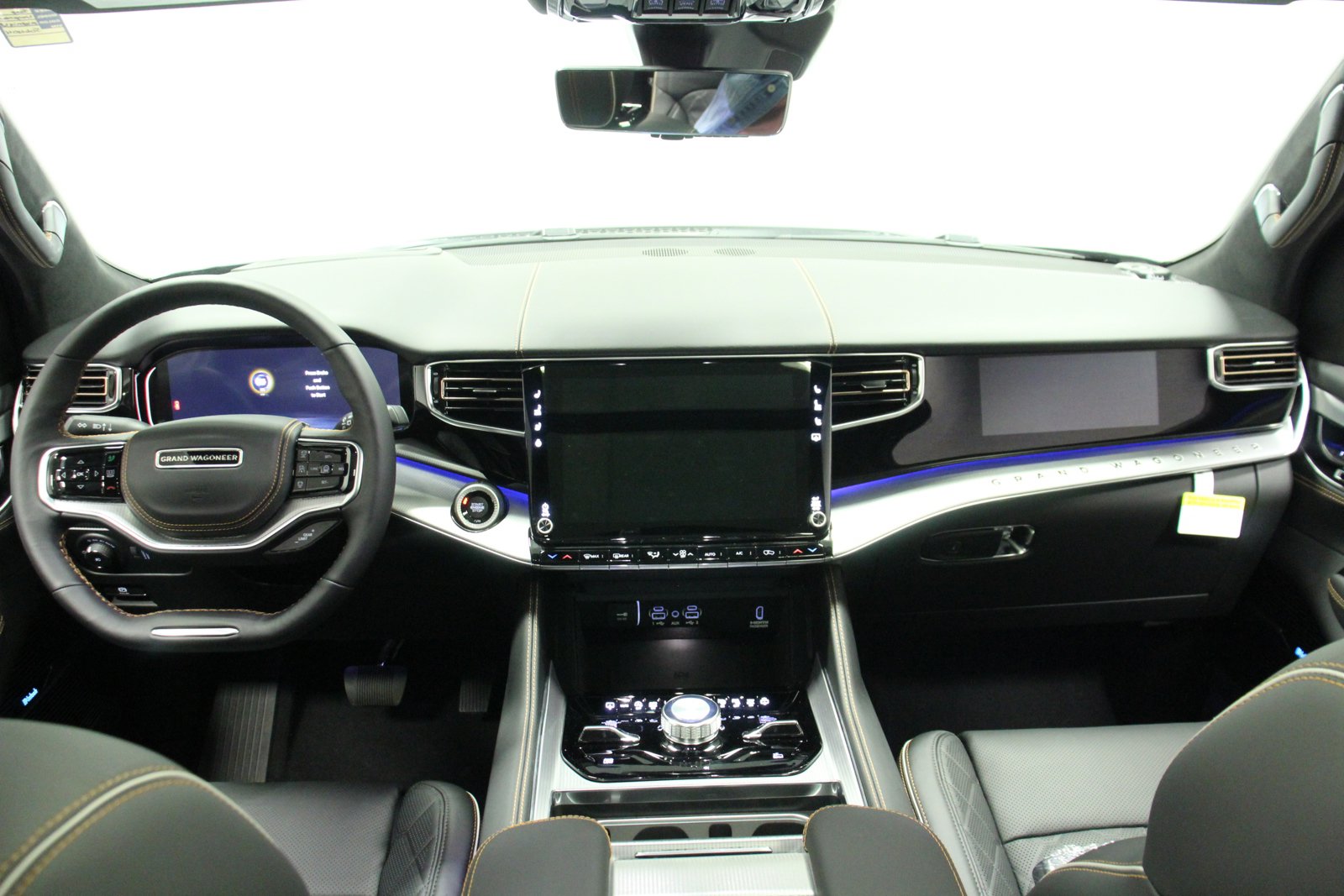 New 2023 Jeep Grand Wagoneer Series III AWD/4WD image 19