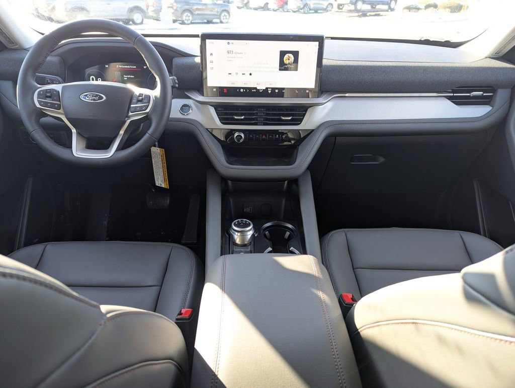 New 2026 Ford Explorer Active w/ Active Comfort Package image 13