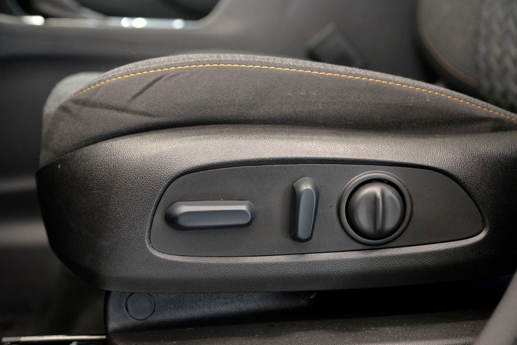 Used 2023 Chevrolet Equinox LT image 16