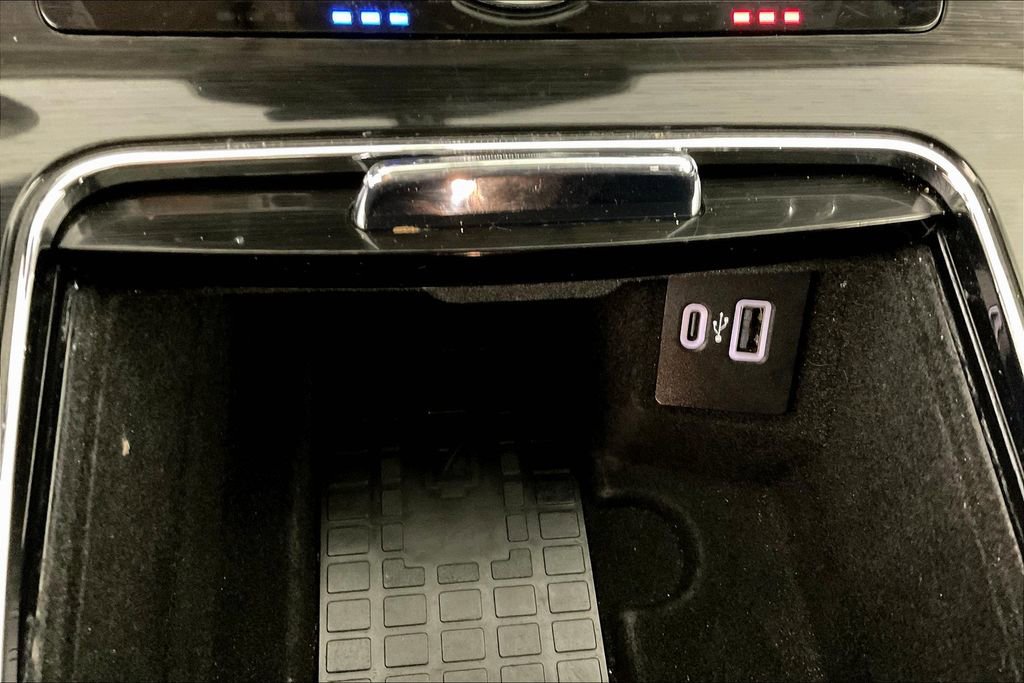 Used 2023 Lincoln Nautilus Reserve image 33