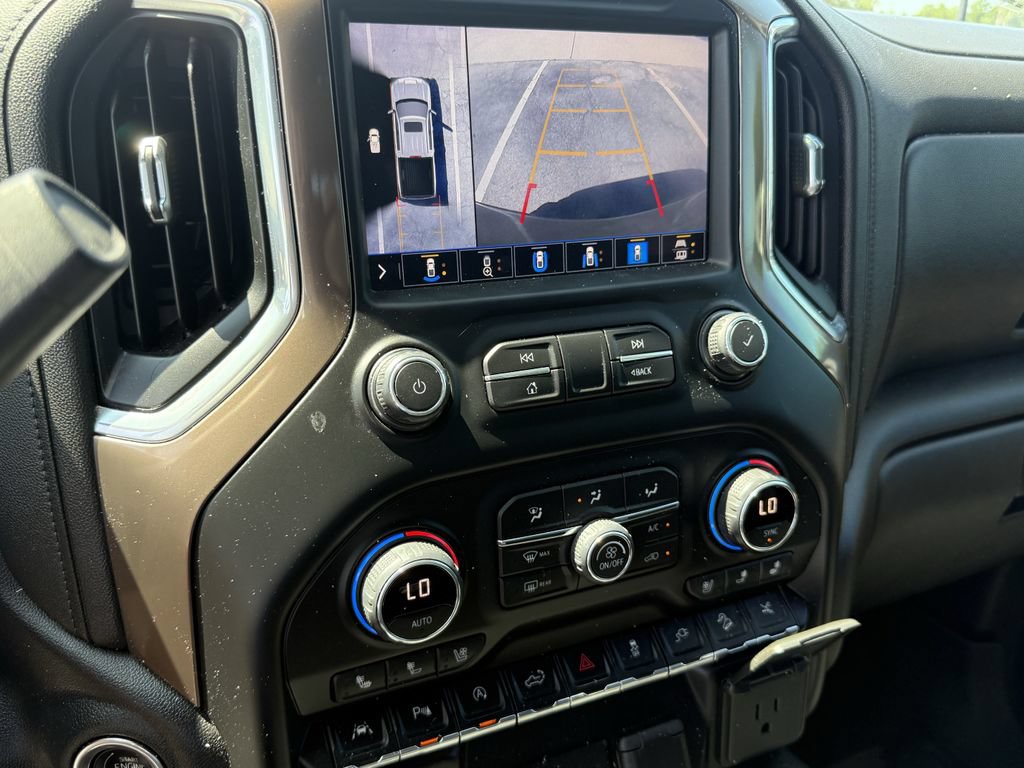 Used 2020 Chevrolet Silverado 1500 High Country w/ Technology Package AWD/4WD image 21