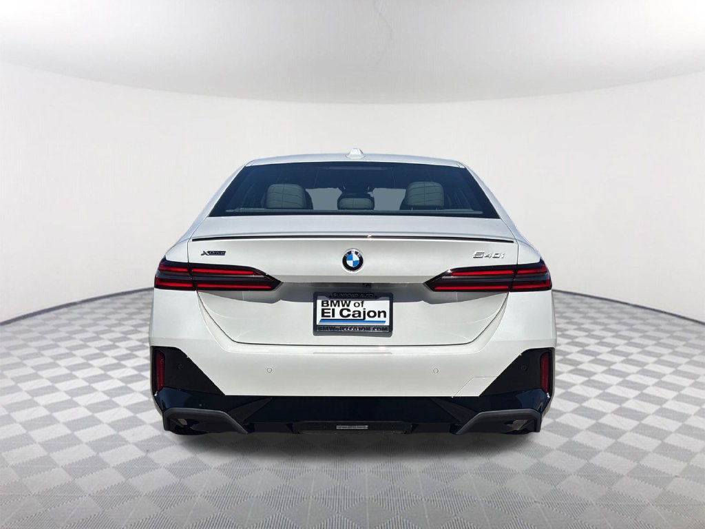 New 2027 BMW 540i xDrive w/ M Sport Package AWD/4WD image 5