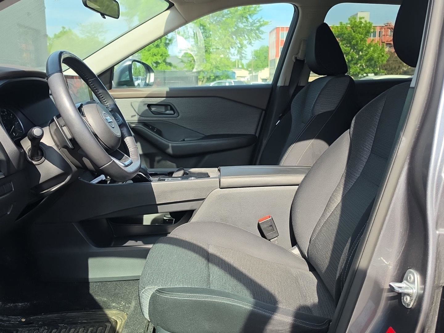 Used 2021 Nissan Rogue S FWD image 9